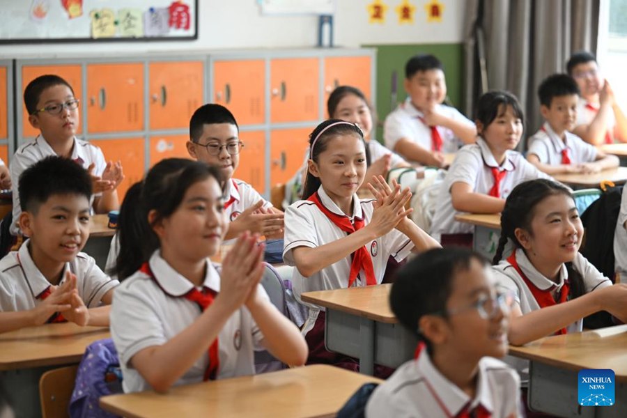 Scuole di tutta la Cina, inizia il nuovo anno scolastico